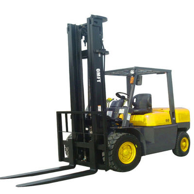 5ton Diesel Forklift Truck with Chinese or Japanese Engine and Steel-Rubber Fork