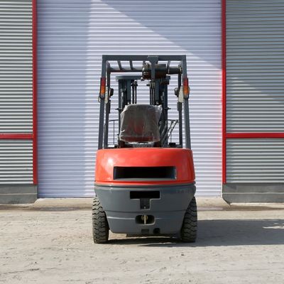 Supply 2.0ton 2t Counter Balance Diesel Forklift Truck with Min. Turning Radius of 2280mm
