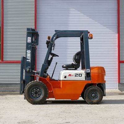 2t 2000kg Diesel Forklift Truck with and Spare Parts in Steel Rubber Material