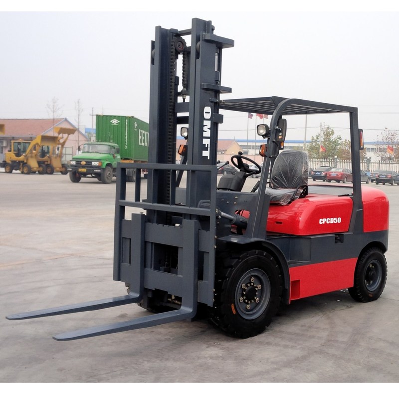 Standard 4.5 Ton Diesel Forklift with Automatic Transmission Ce ISO SGS Certified