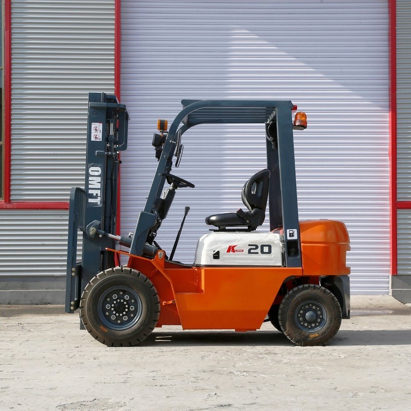 2 Ton 2t 2ton Diesel Forklift with Automatic Transmission from Chinese