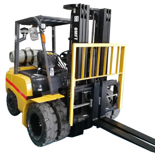 Min. Width of Right Angle Stacking 2925mm 3ton LPG Forklift with 4.5m Lifting Height